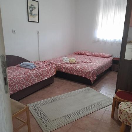 Apartman Sb Ulcinj Exterior photo